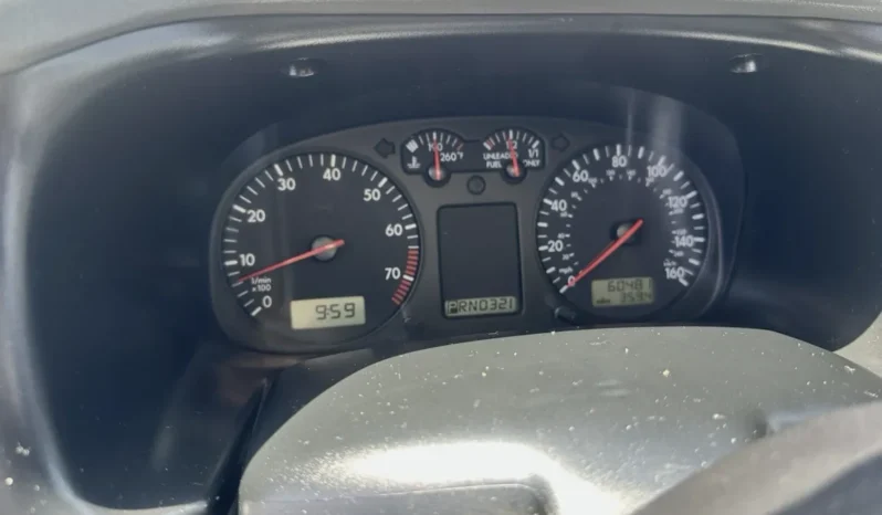 
								2004 Winnebago Rialta full									