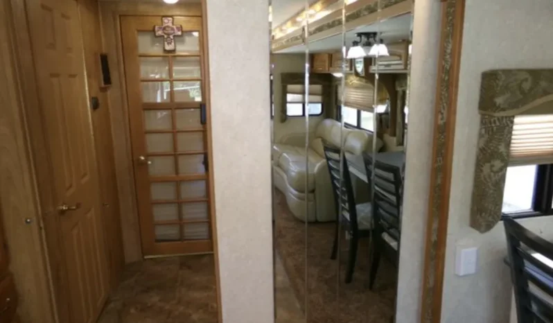 
								2005 Georgie Boy Cruise Master LE full									