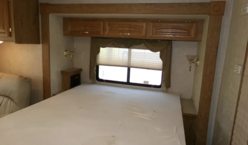 
								2005 Georgie Boy Cruise Master LE full									