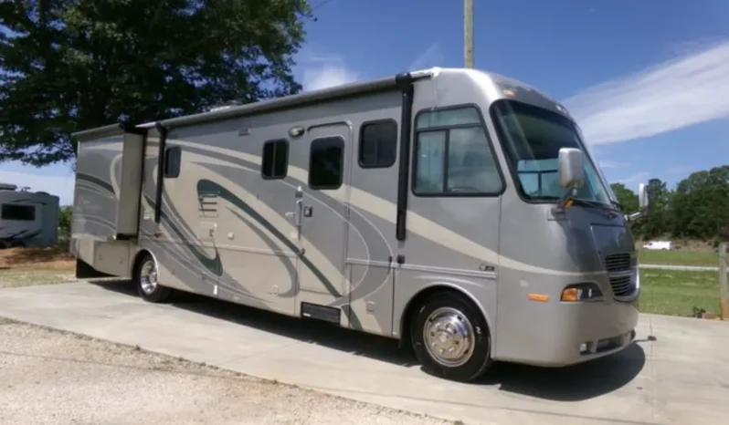 
								2005 Georgie Boy Cruise Master LE full									